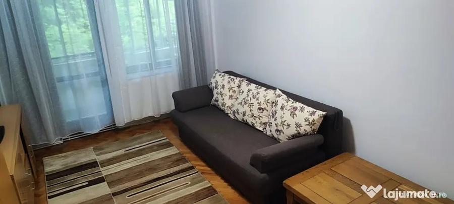 Apartament cu 2 camere decomandat în Cornișa
