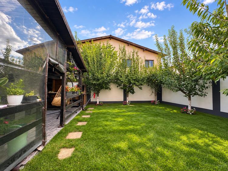 Duplex cu 3 camere cu Canalizare în Domnești