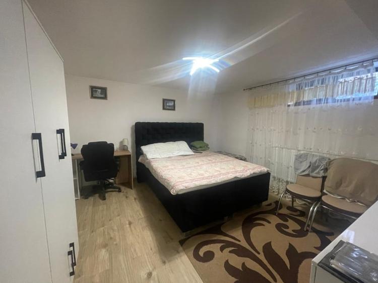 Apartament cu 2 camere decomandat, mobilat în Rovine