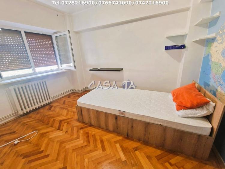 Apartament cu 3 camere decomandat în 9 Mai