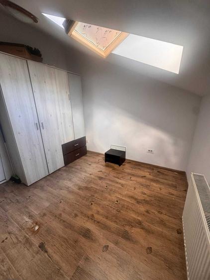 Apartament cu 2 camere semidecomandat în Roșu