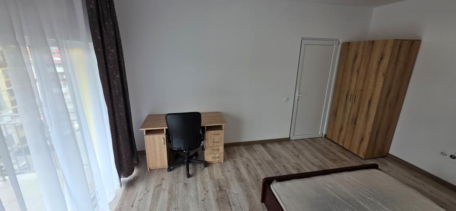 Apartament cu 2 camere semidecomandat, mobilat în Florești