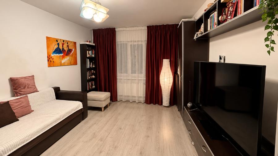 Apartament cu 3 camere decomandat, mobilat în Aviației