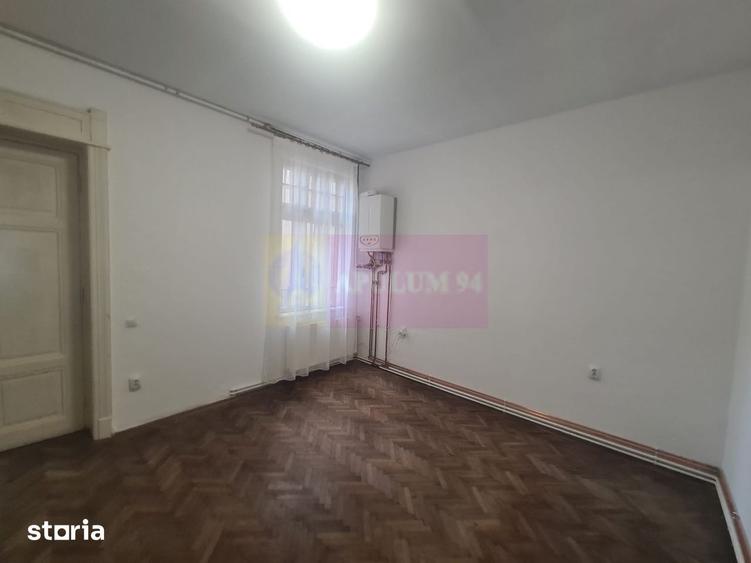 Casă cu 3 camere cu Teren 247 Mp în Central