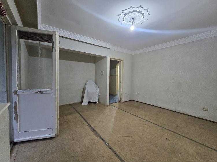 Apartament cu 2 camere decomandat în Micro 13