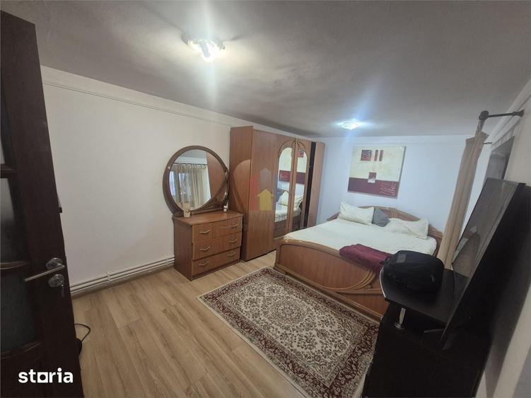 Casă cu 5 camere cu Teren 200 Mp în Școlilor