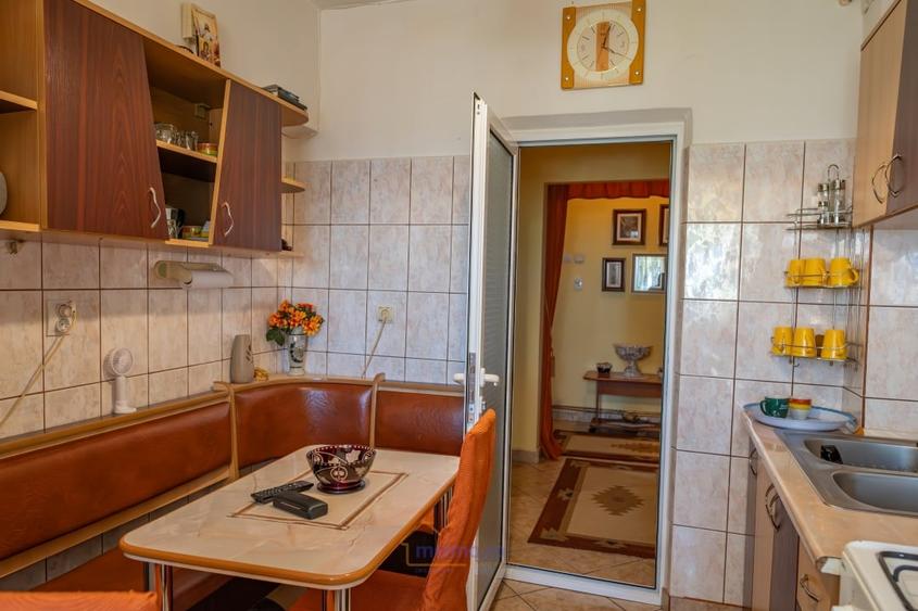 Apartament cu 2 camere decomandat, mobilat în Moinești