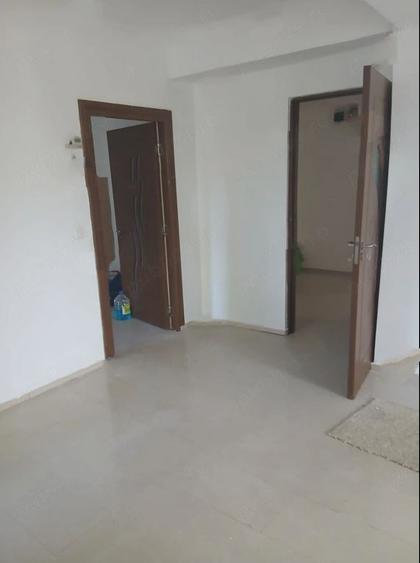 Apartament cu 2 camere decomandat în Splaiul Unirii