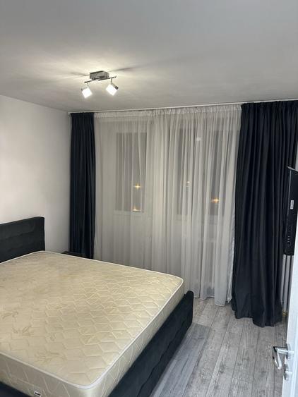 Apartament cu 3 camere decomandat, mobilat în Drumul Taberei