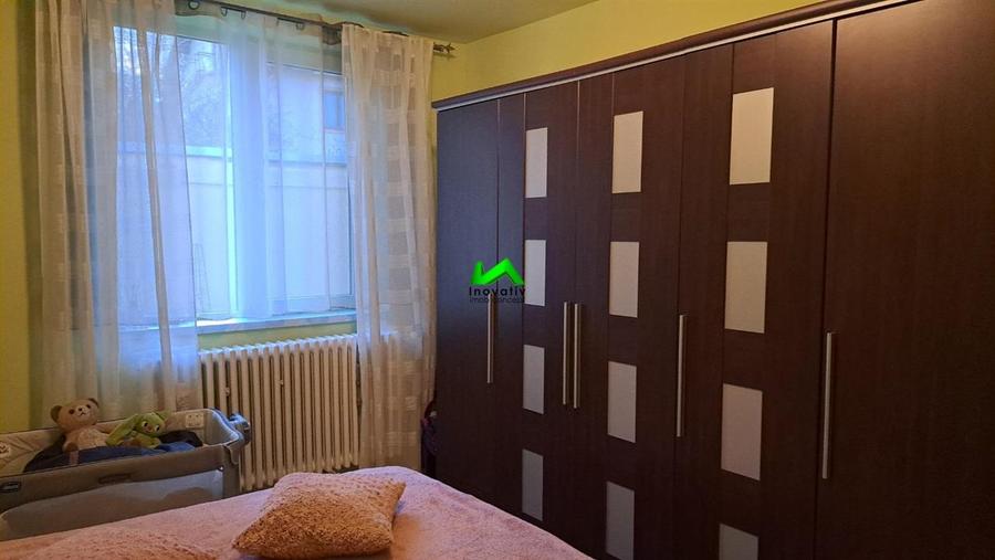 Casă individuală cu 5 camere cu Teren 305 Mp în Central