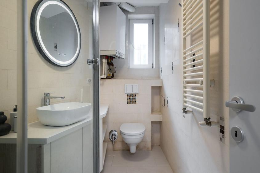 Apartament cu 2 camere semidecomandat, mobilat în Cișmigiu