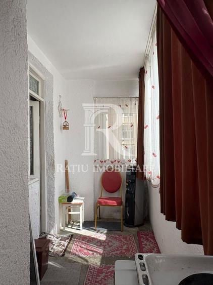 Apartament cu 3 camere decomandat, mobilat în Dacia