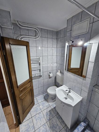 Inchiriez garsoniera Politehnica metrou