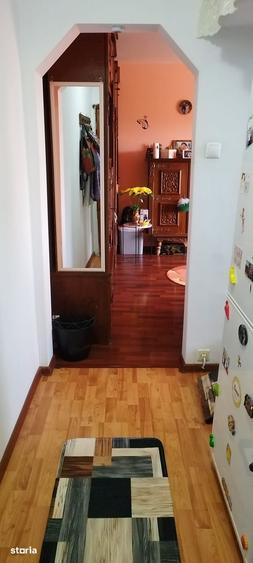 Apartament cu 2 camere semidecomandat în Cuza Vodă