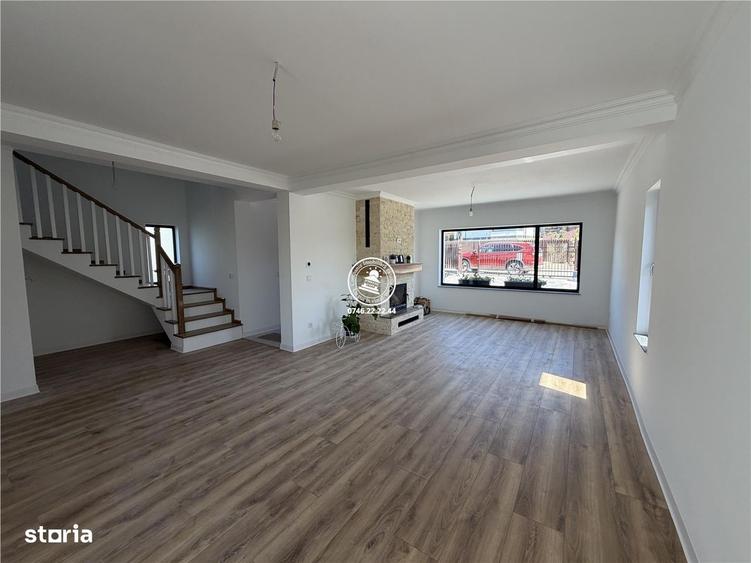 Casă cu 4 camere cu Teren 500 Mp în Bârnova