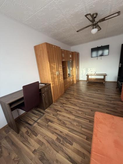 Apartament cu 3 camere decomandat în Lotus