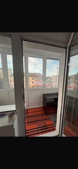 Inchiriez apartament Doua camere
