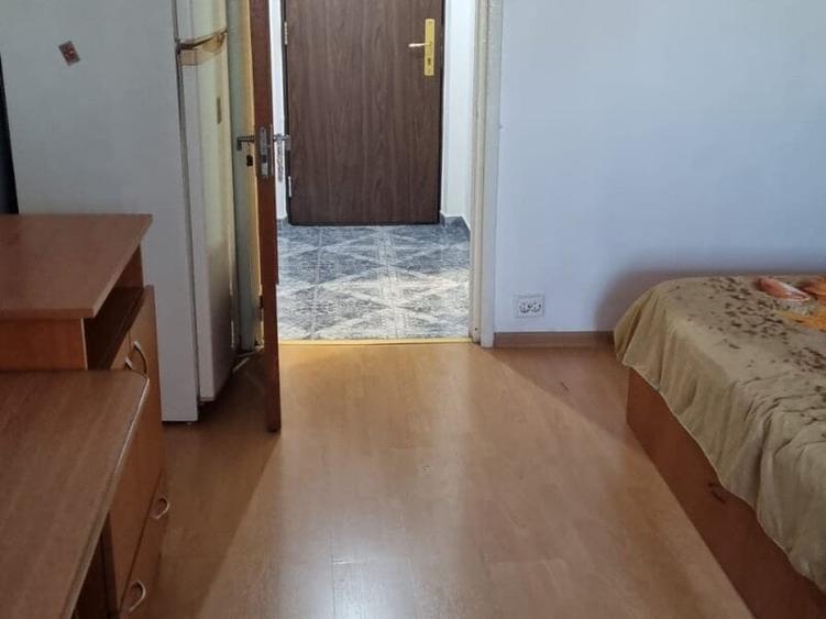 Garsonieră semidecomandată în Titan