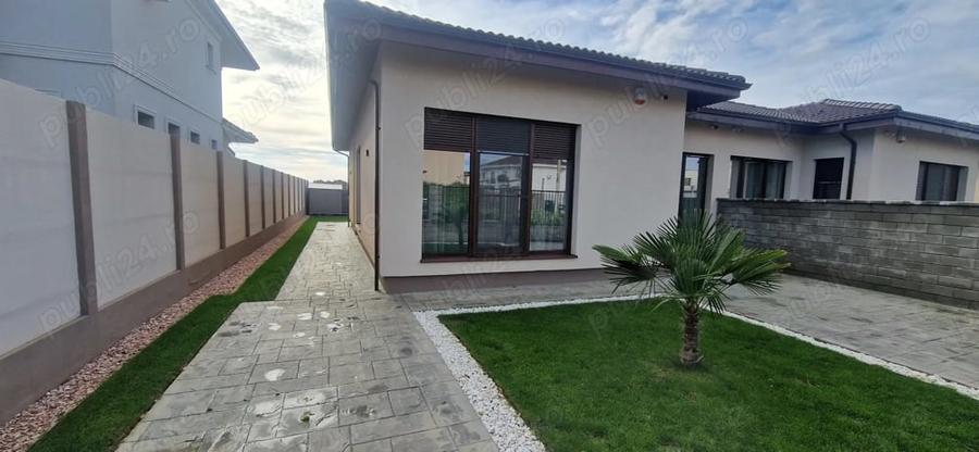 Casă cu 3 camere în Dumbrăvița