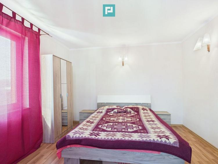 Casă cu 5 camere cu Teren 431 Mp în Aradului