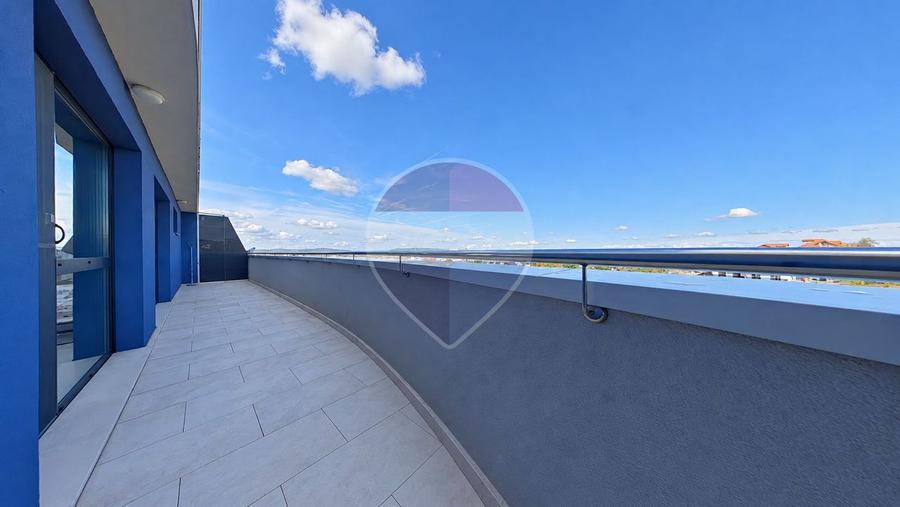 Apartament cu 3 camere semidecomandat, mobilat în Zorilor