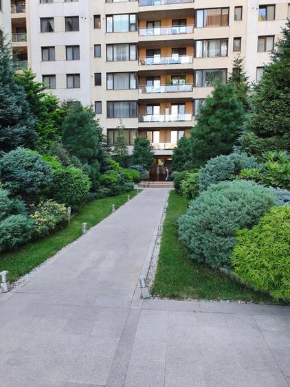Apartament cu 3 camere decomandat în Herăstrău