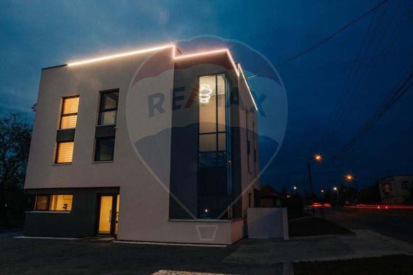 Hotel/Pensiune, de 325 mp, în Sângeorgiu de Mureș