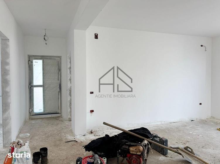 Casă cu 4 camere cu Teren 500 Mp în Sântandrei