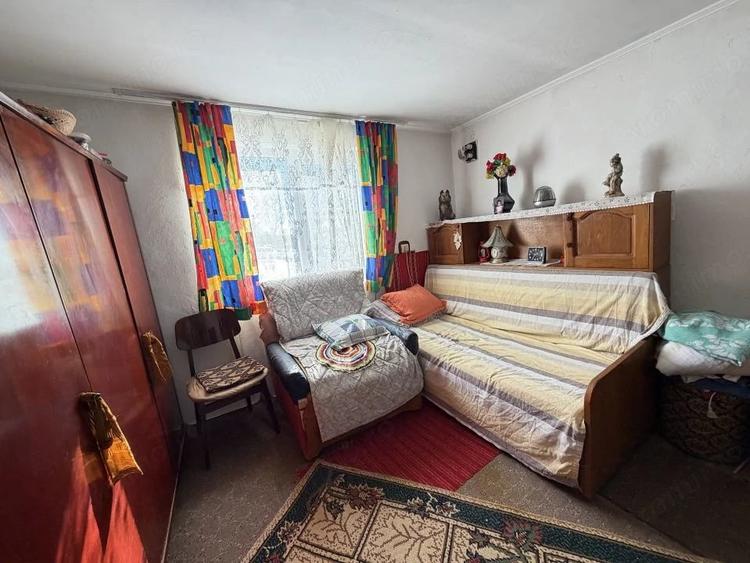 Casă cu Teren 780 Mp în Priboieni