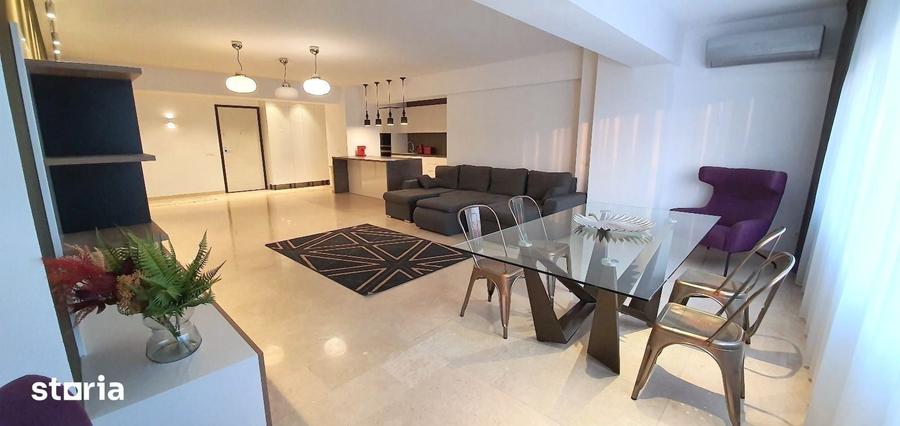 Apartament cu 4 camere în Dămăroaia