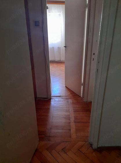 Apartament cu 3 camere nedecomandat în Șagului