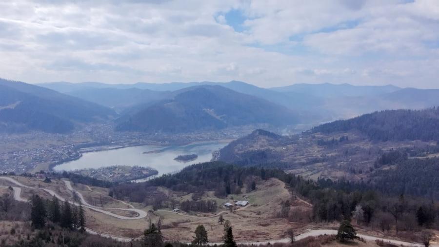 Teren Construcții intravilan de 1751 mp, în Scăricica