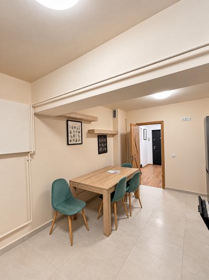 Apartament cu 3 camere decomandat în Lipovei