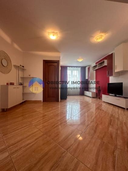 Apartament cu 4 camere decomandat în Mărăței