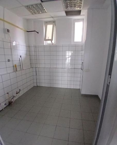 Spațiu comercial, de 85 mp, în Central