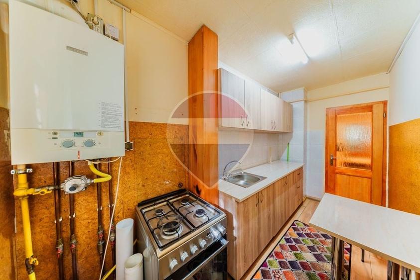 Apartament cu 2 camere semidecomandat, mobilat în Aurel Vlaicu