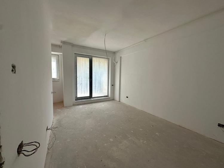 Apartament cu 2 camere semidecomandat în Eminescu
