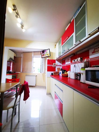 Apartament cu 2 camere decomandat în Exterior Vest