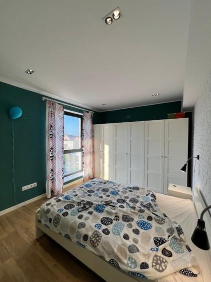 Apartament cu 3 camere decomandat, mobilat în Central