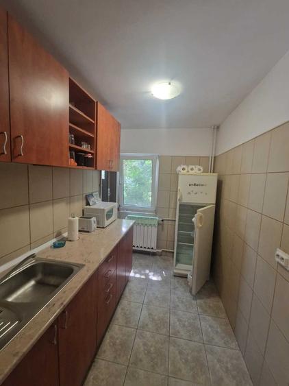 Garsoniera de inchiriat. Lacul Tei, 3 min. parcul Circului, Str. Zambilelor - 4