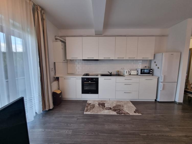Apartament cu 2 camere semidecomandat în Florești