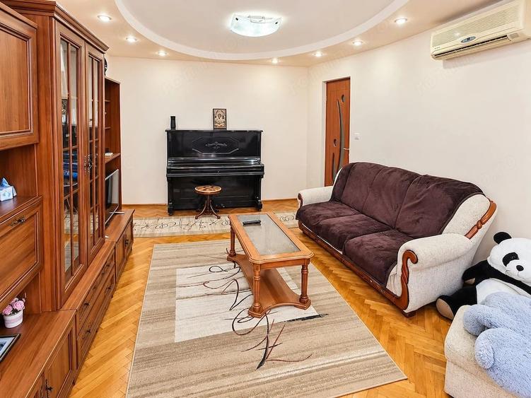 Apartament cu 2 camere decomandat în Boul Roșu