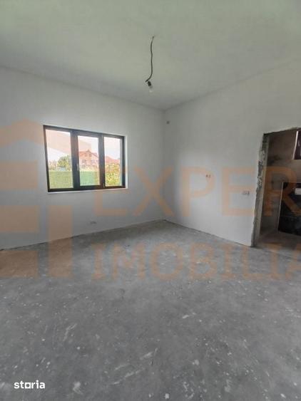 Casă cu 4 camere cu Teren 398 Mp în Central