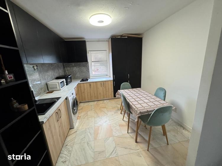 Apartament cu 4 camere decomandat în Complex Studențesc