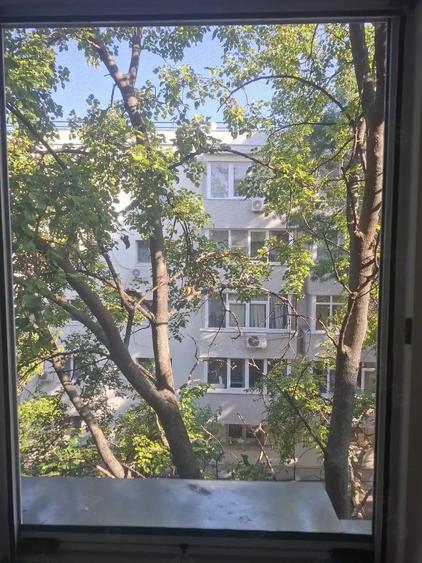Apartament cu 2 camere decomandat în Lacul Tei