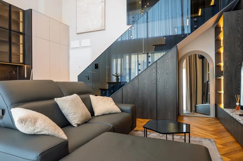 Penthouse cu 3 camere decomandat în Floreasca