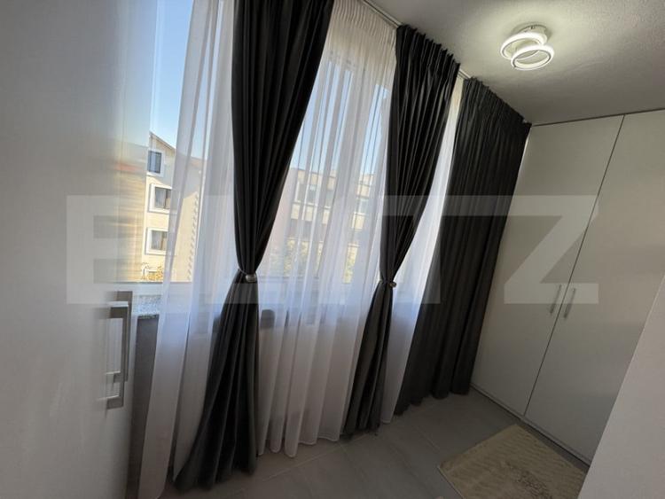 Apartament cu 3 camere decomandat în 1 Mai