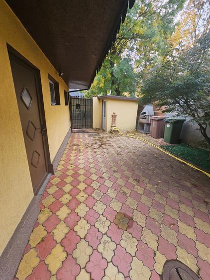 Casă cu 3 camere cu Canalizare în Chitila