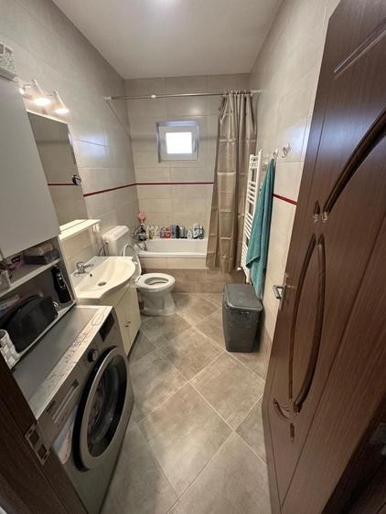Apartament cu 2 camere decomandat în Girocului