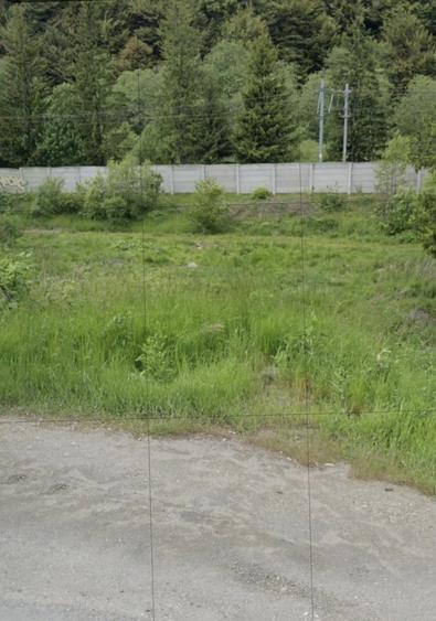 Teren de 890 mp, în Malul Ursului